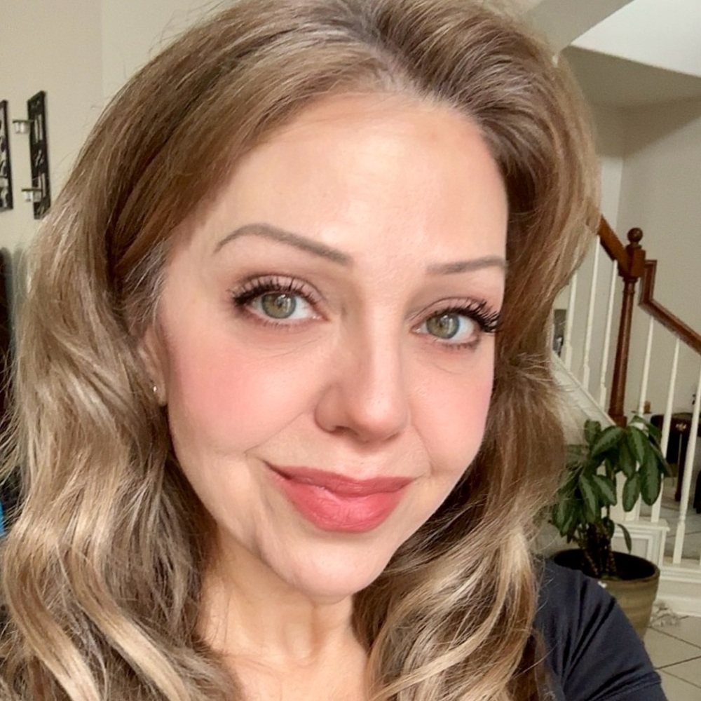 Meet your Posher, Dana